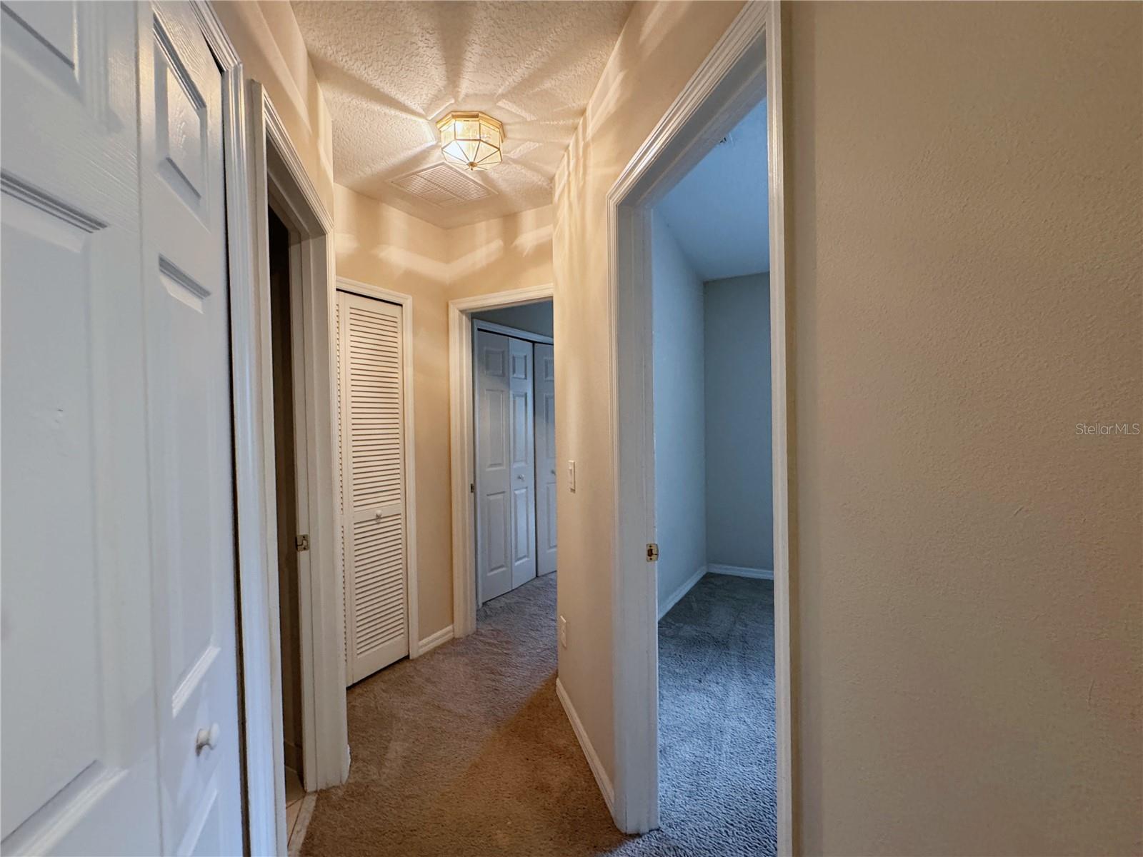 Image 29 of 40 For 10775 Regent Square Drive 1905