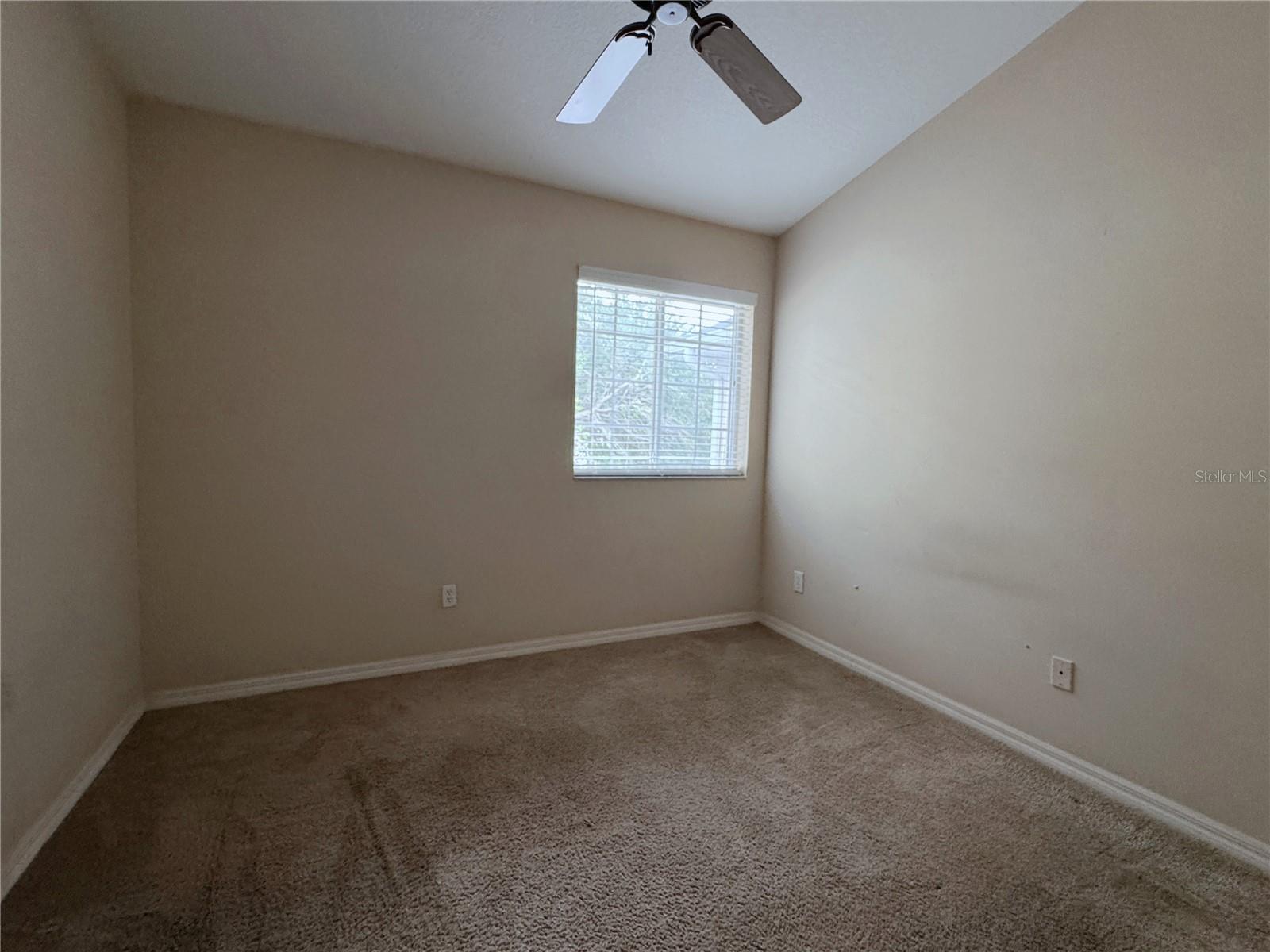 Image 31 of 40 For 10775 Regent Square Drive 1905