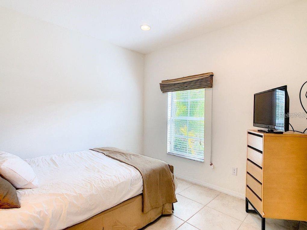 Image 11 of 21 For 3053 White Orchid Road