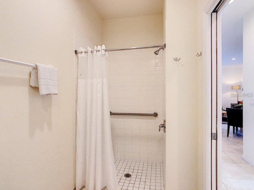 Image 13 of 21 For 3053 White Orchid Road