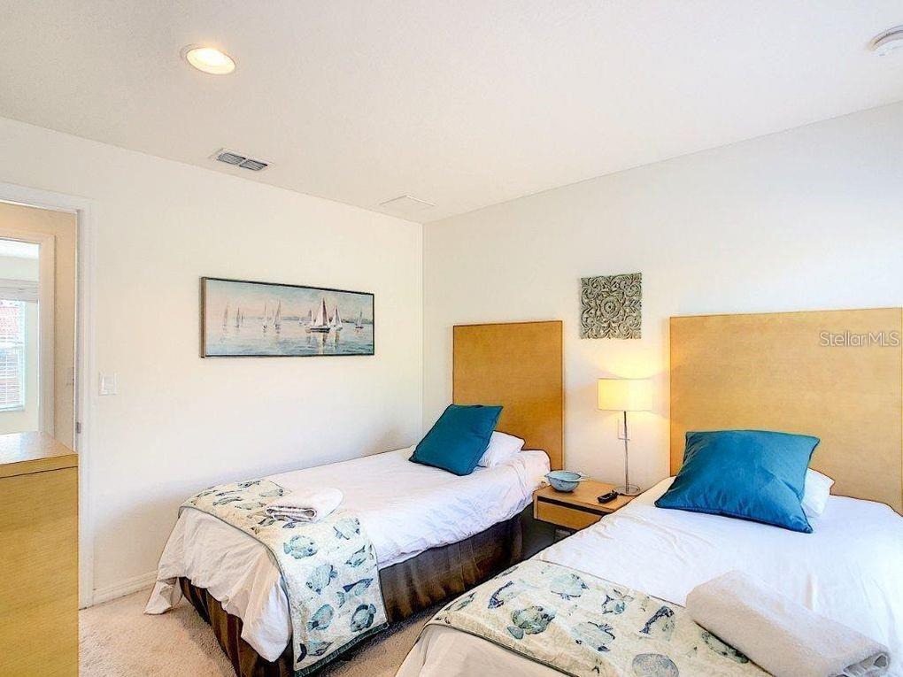 Image 14 of 21 For 3053 White Orchid Road