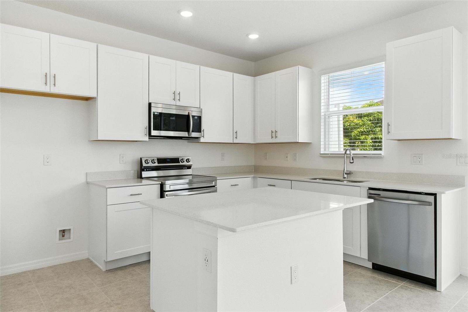 Image 12 of 37 For 1255 Stockwell Avenue