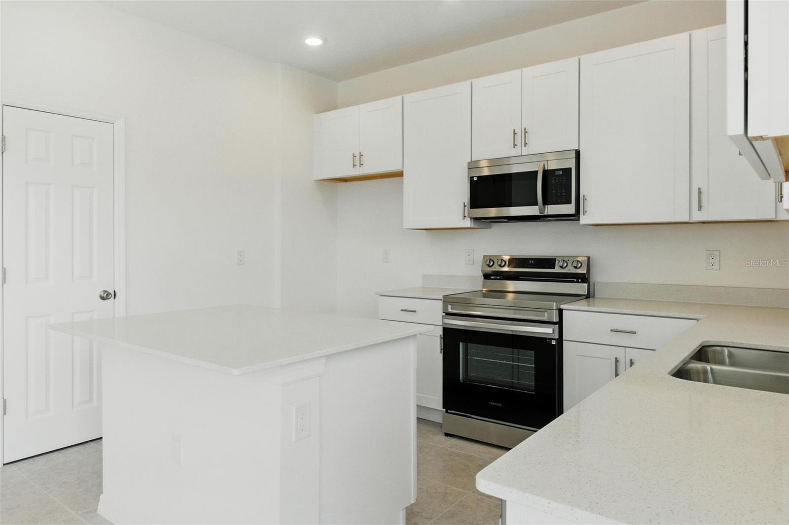 Image 13 of 37 For 1255 Stockwell Avenue