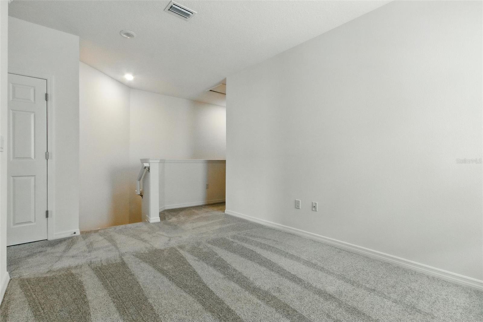 Image 15 of 37 For 1255 Stockwell Avenue