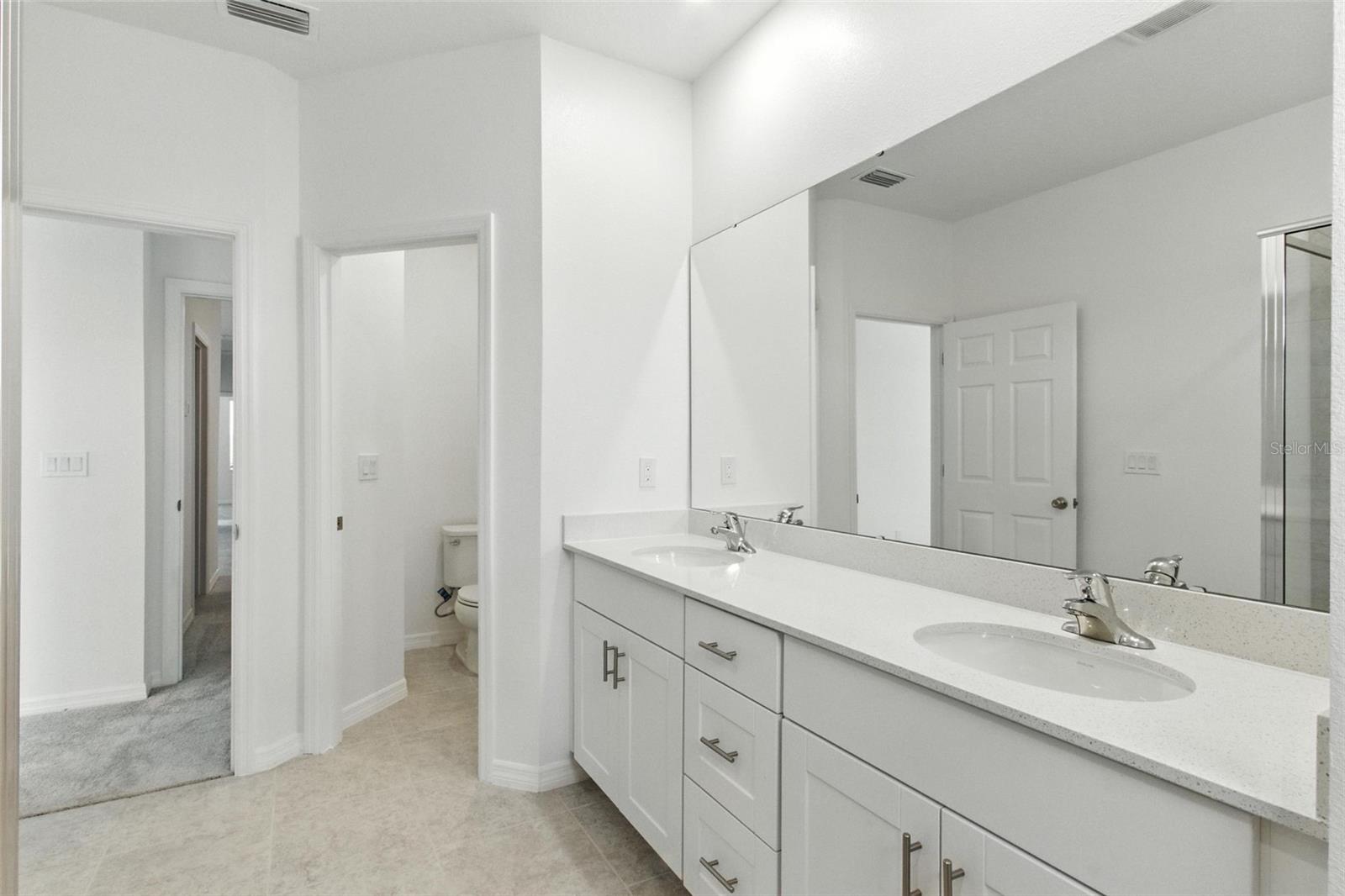 Image 20 of 37 For 1255 Stockwell Avenue