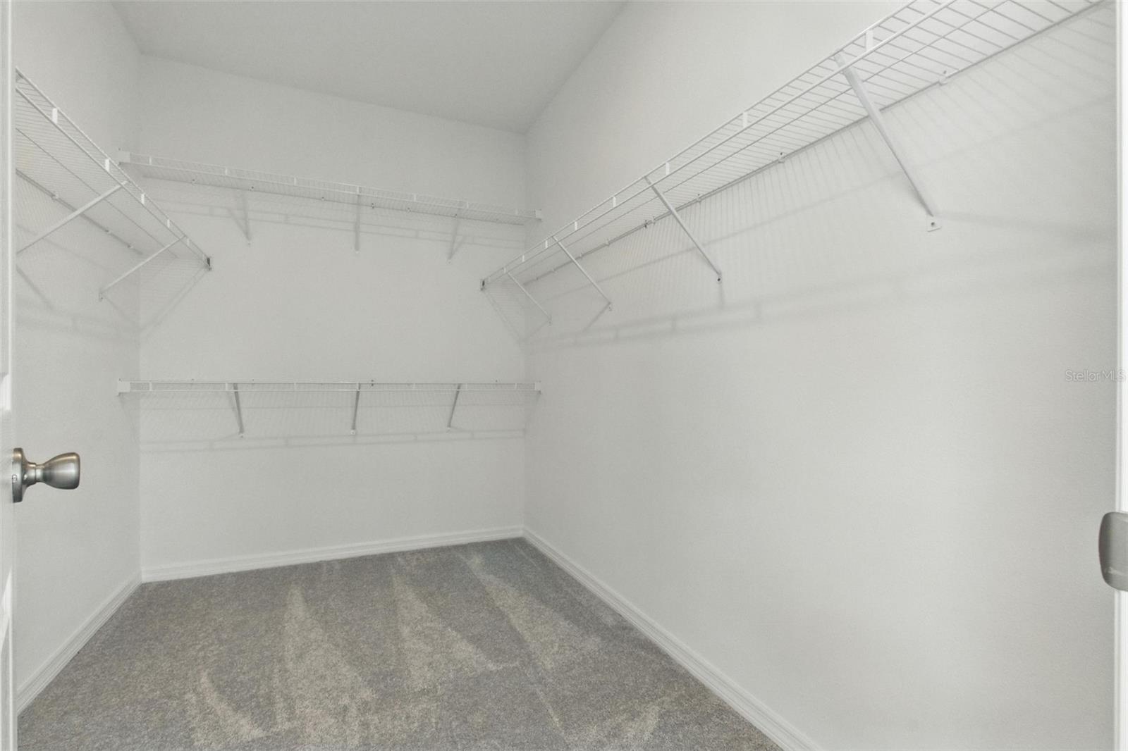Image 21 of 37 For 1255 Stockwell Avenue