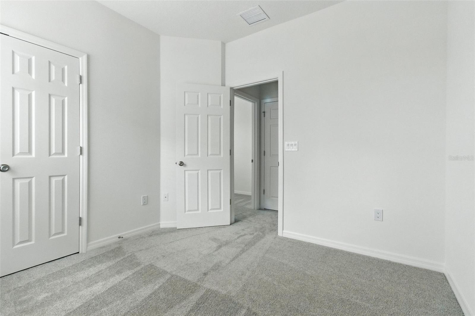 Image 23 of 37 For 1255 Stockwell Avenue