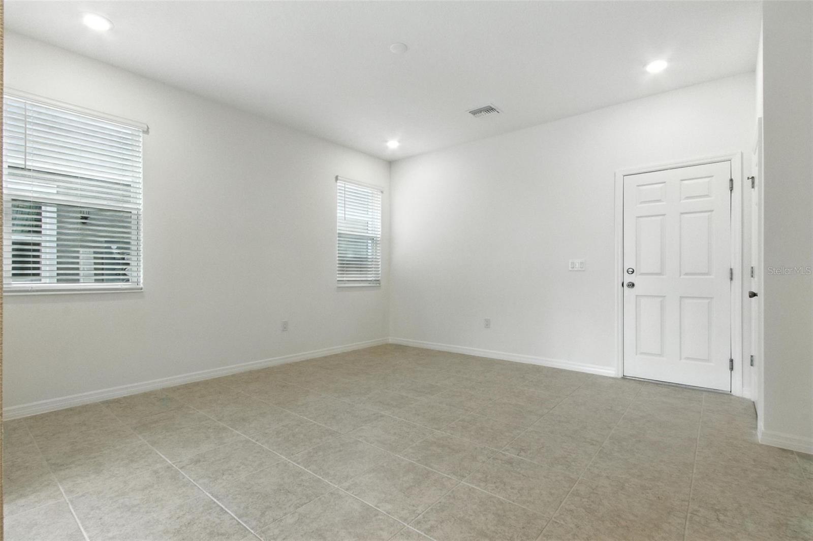 Image 4 of 37 For 1255 Stockwell Avenue