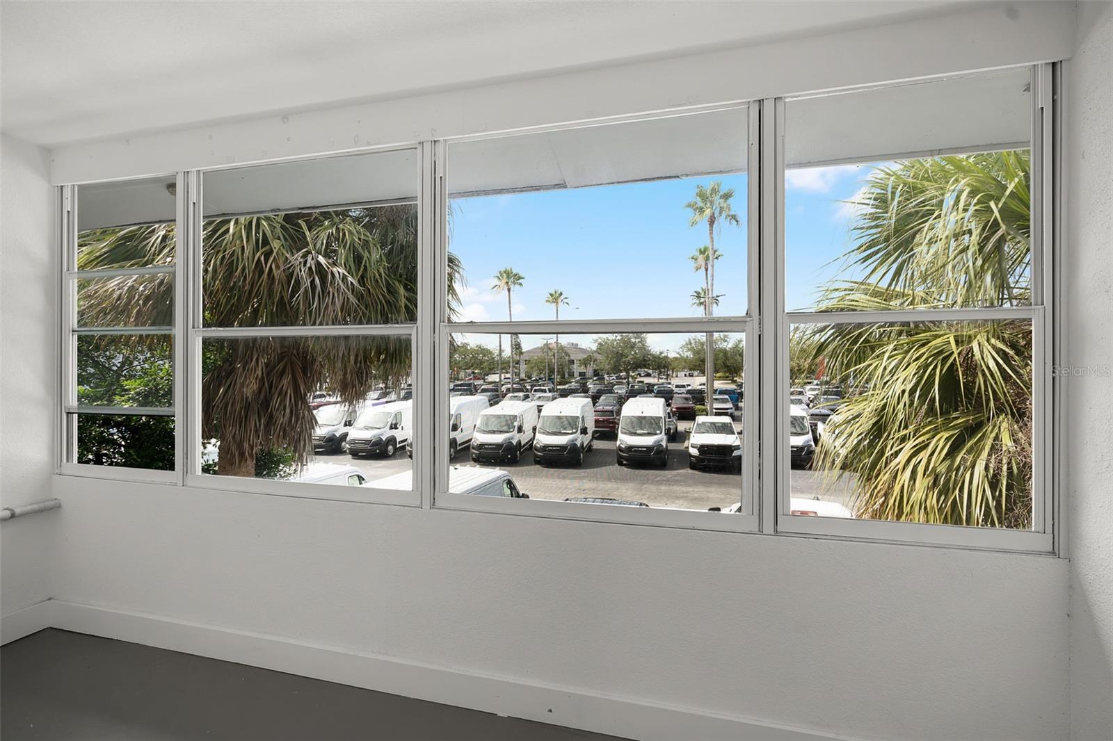 Image 7 of 9 For 2353 Shelley Street 15