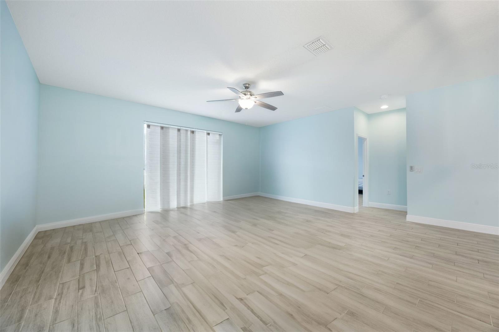 Image 19 of 39 For 3617 Vega Creek Drive