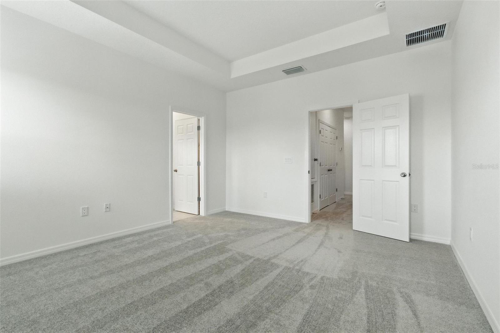 Image 16 of 37 For 1263 Stockwell Avenue