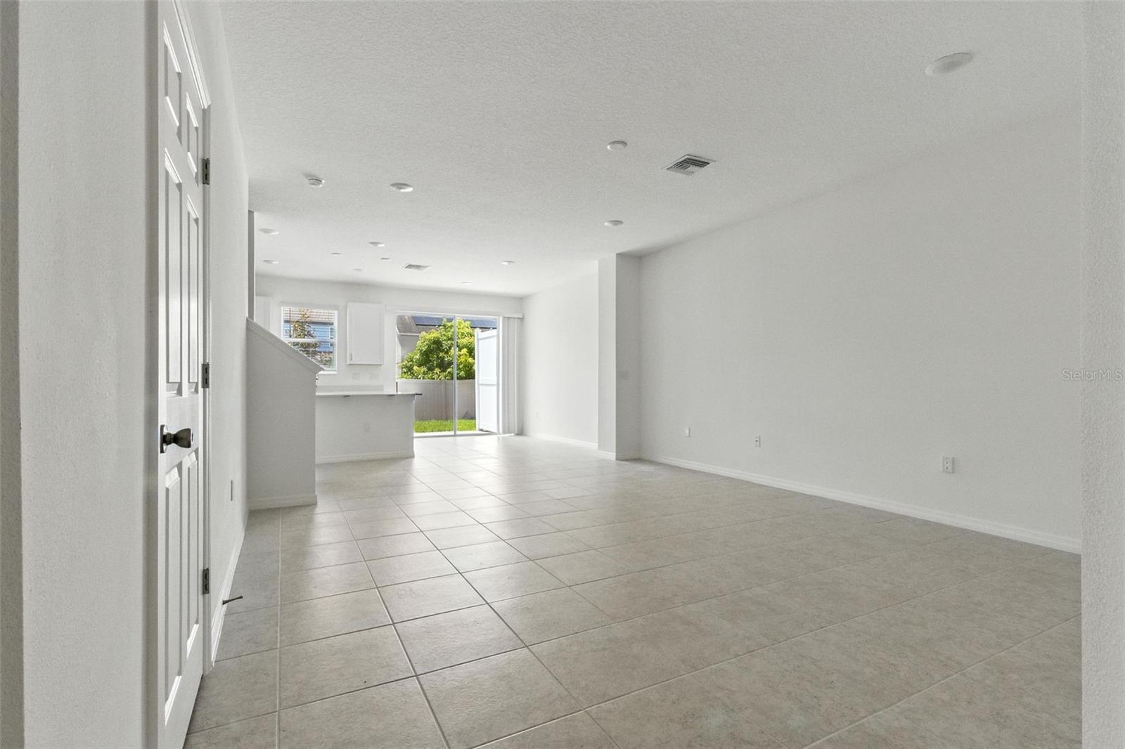 Image 3 of 37 For 1263 Stockwell Avenue