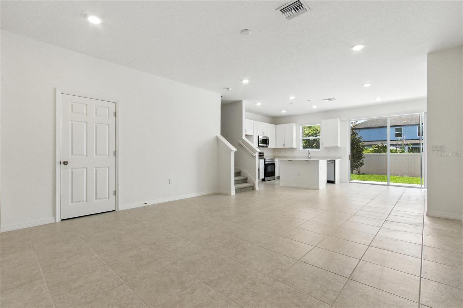 Image 6 of 37 For 1263 Stockwell Avenue