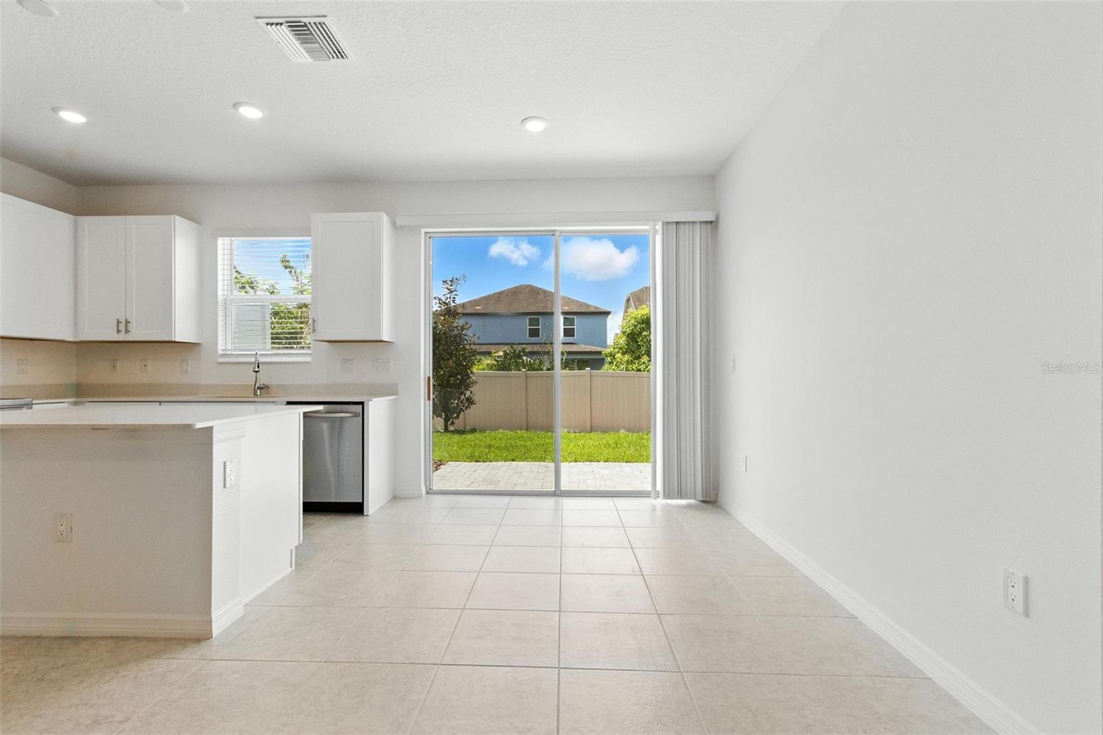 Image 9 of 37 For 1263 Stockwell Avenue