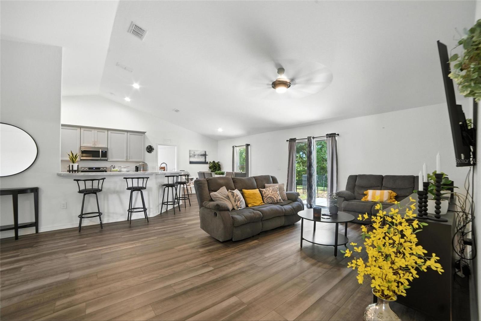 Image 18 of 43 For 278 Cove At Eagle Lake Circle