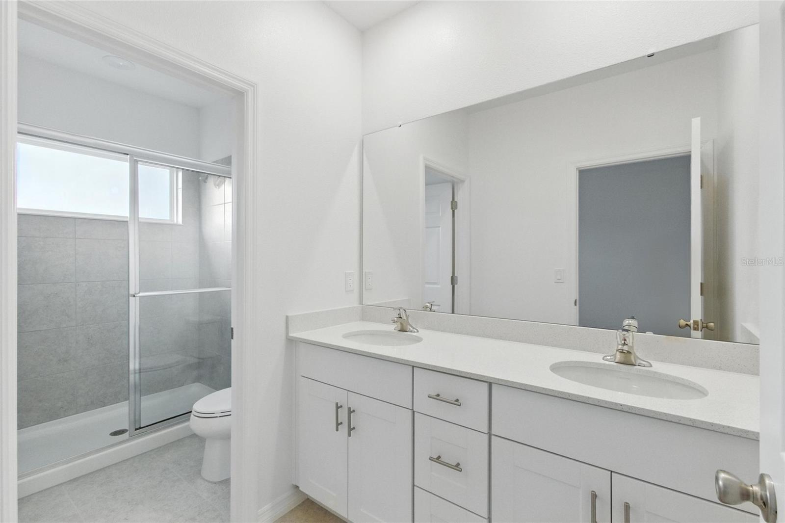 Image 16 of 37 For 1267 Stockwell Avenue