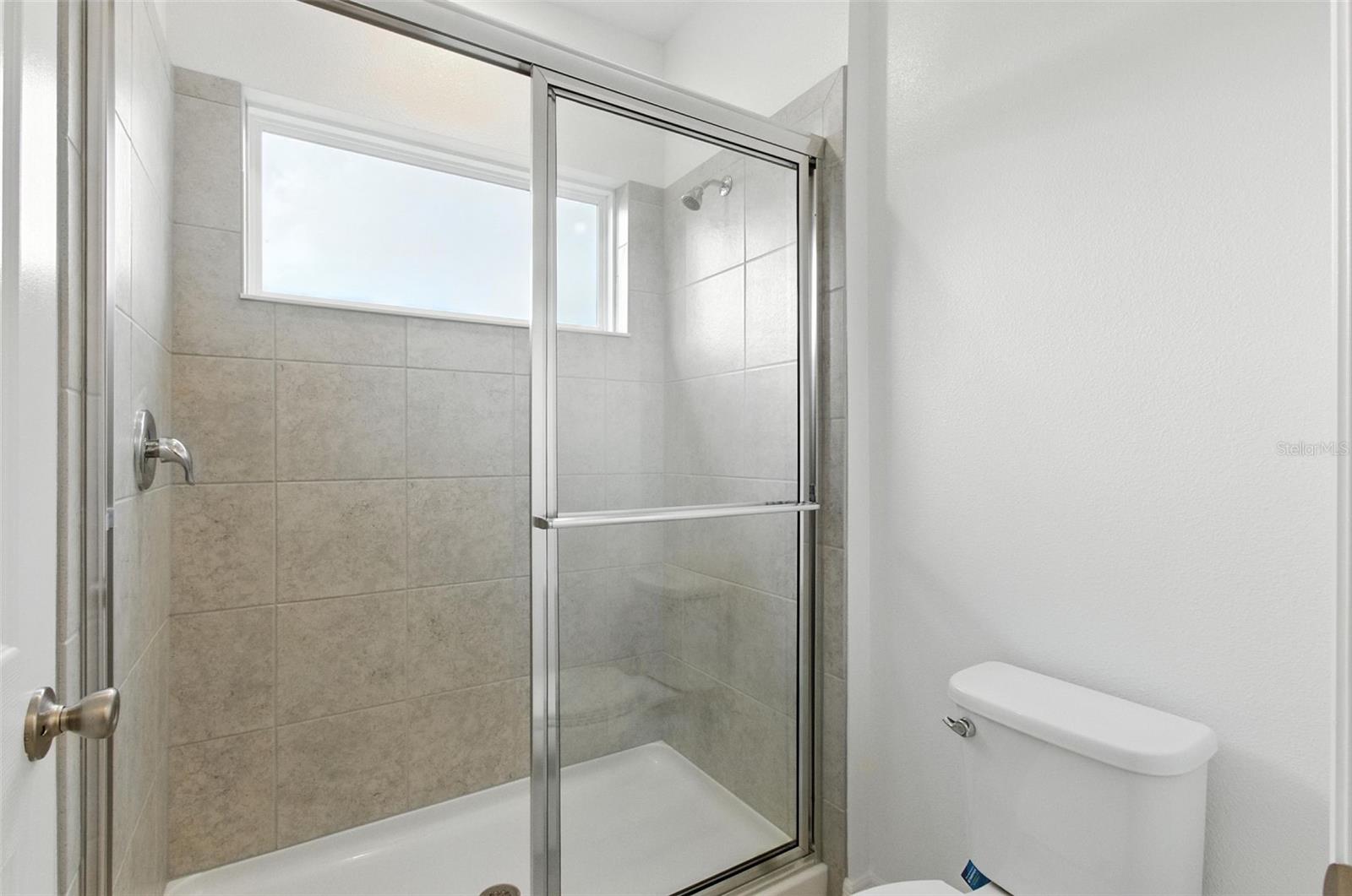 Image 17 of 37 For 1267 Stockwell Avenue