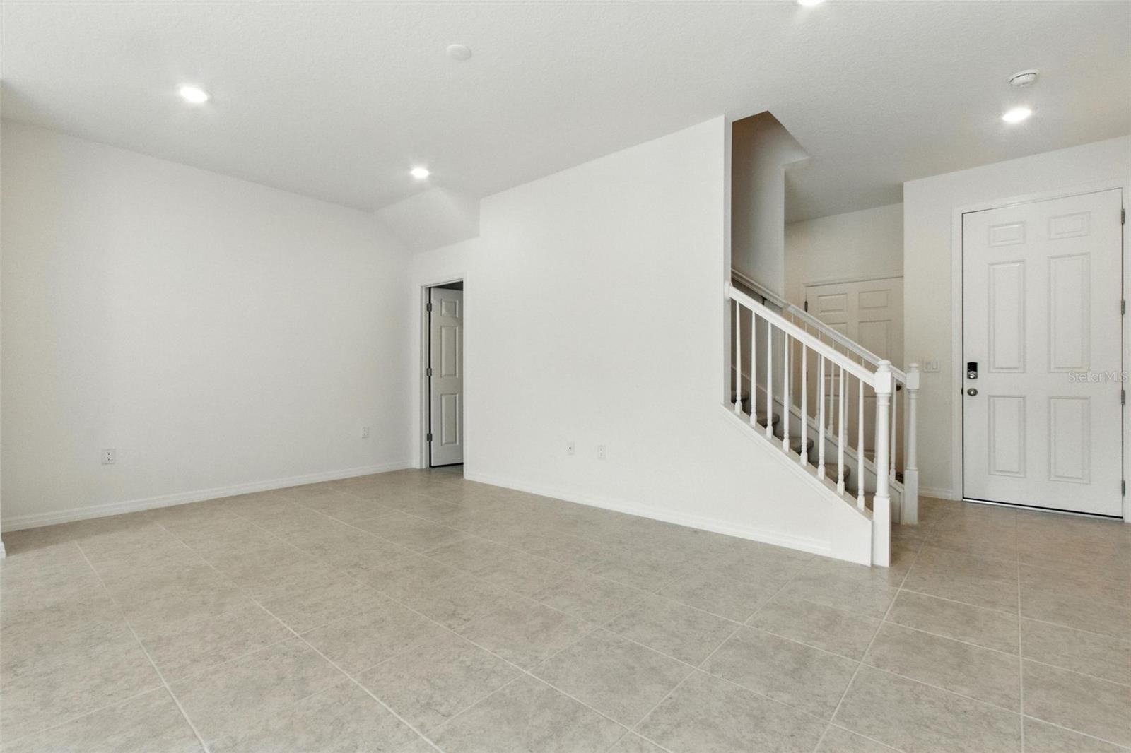 Image 4 of 37 For 1267 Stockwell Avenue