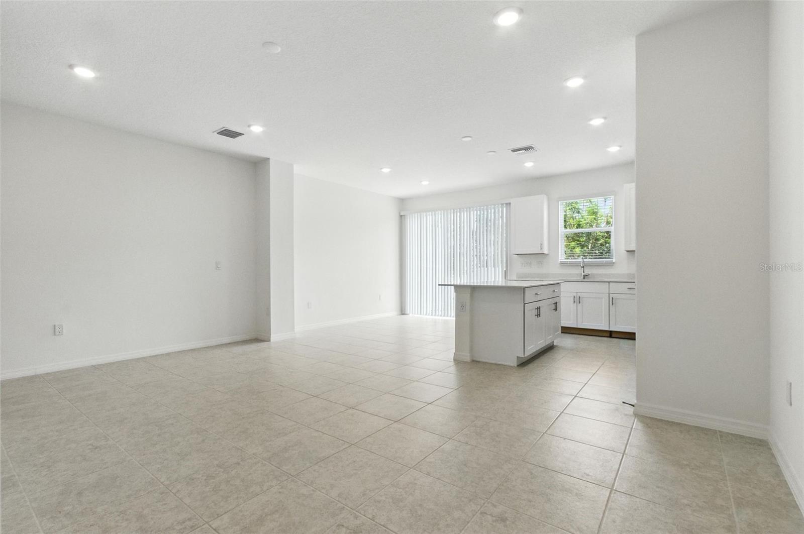 Image 5 of 37 For 1267 Stockwell Avenue