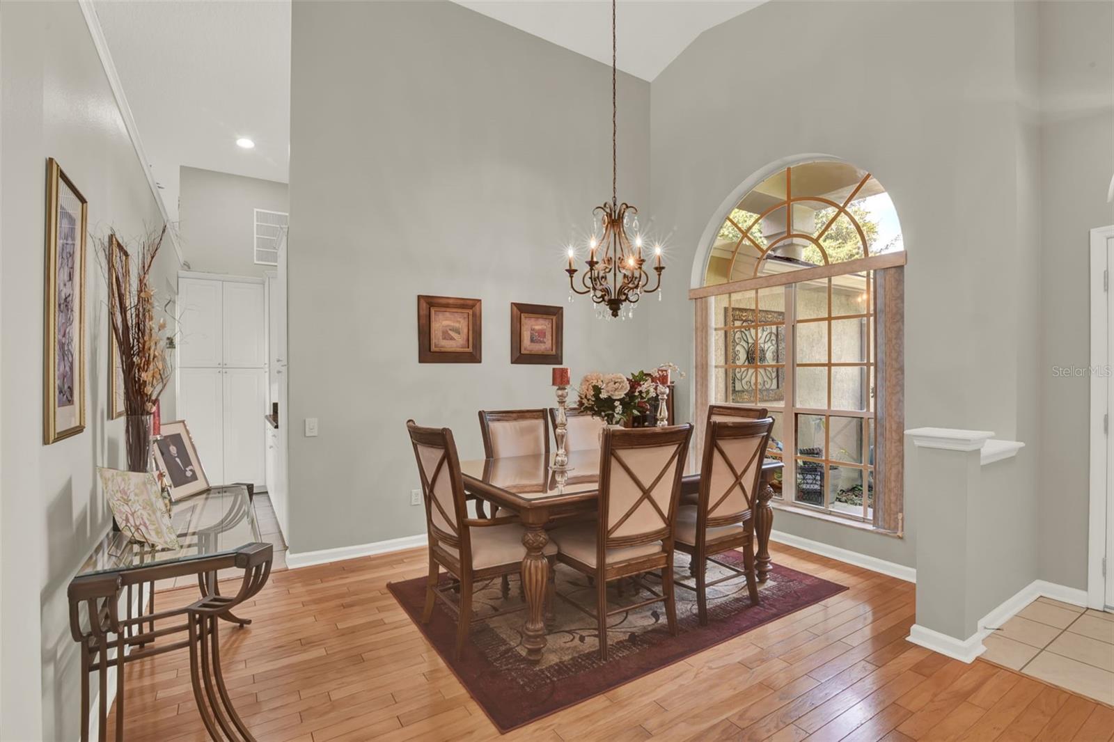 Image 23 of 34 For 813 Winder Oaks Drive