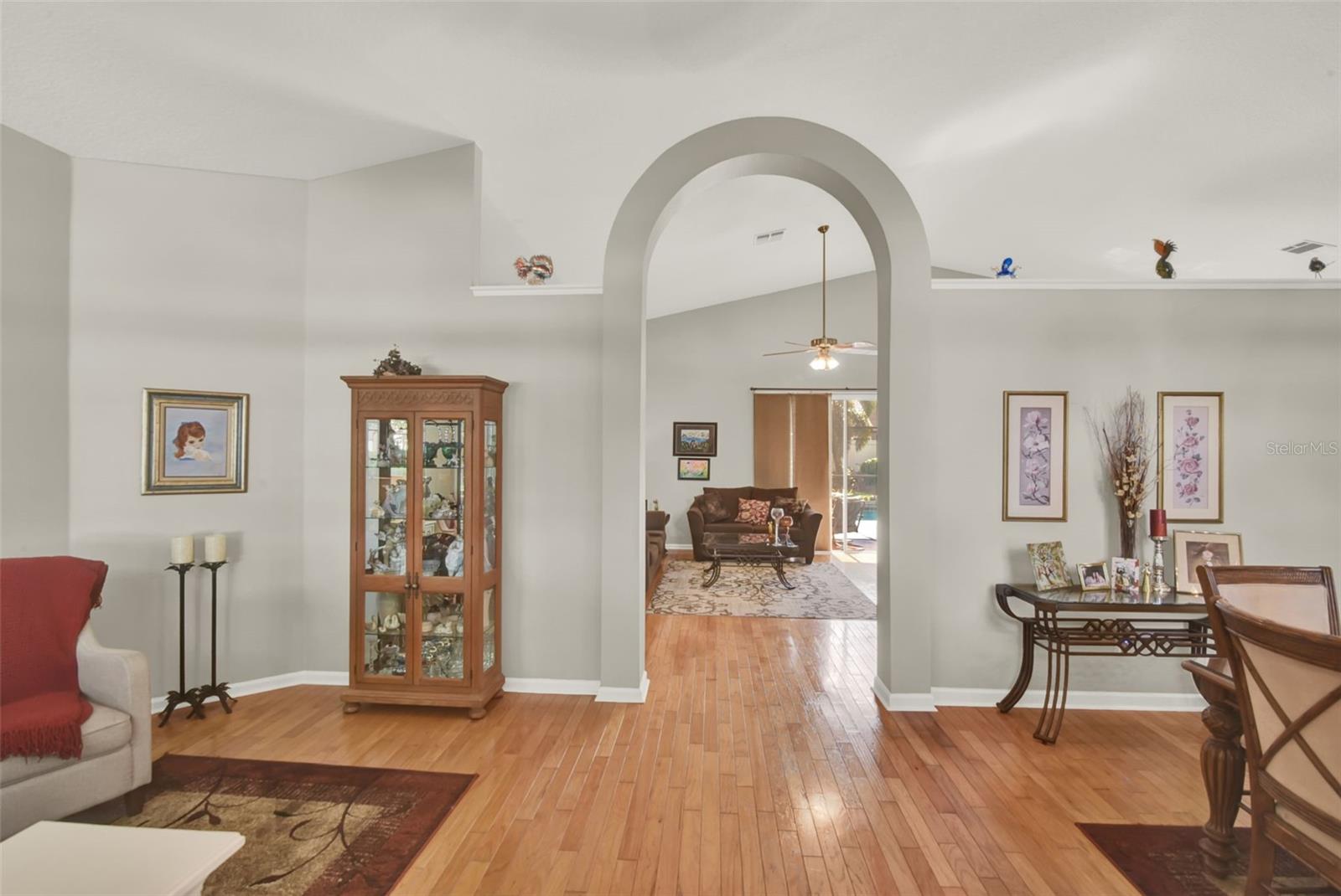 Image 5 of 34 For 813 Winder Oaks Drive