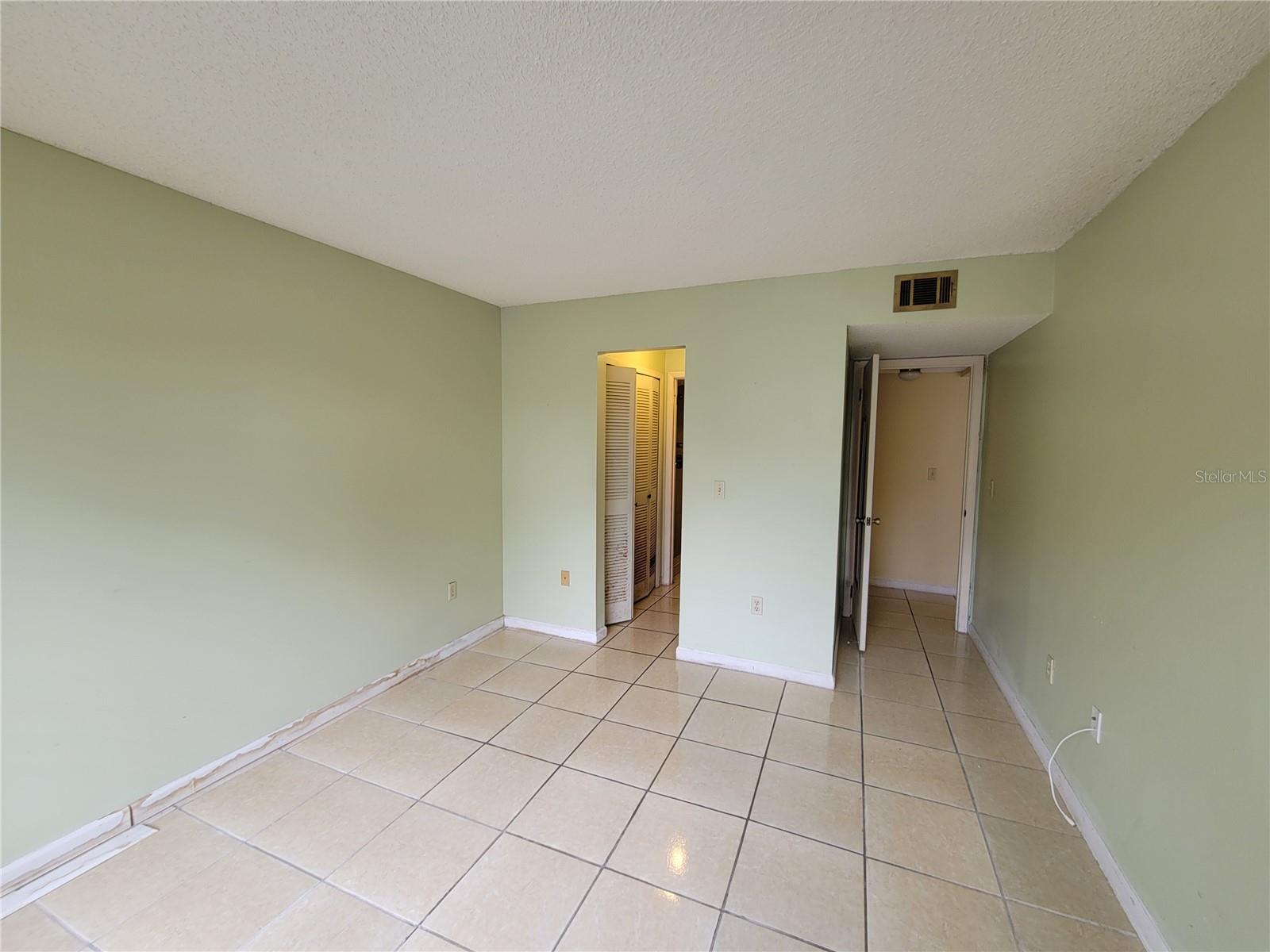 Image 11 of 17 For 6102 Curry Ford Road 103