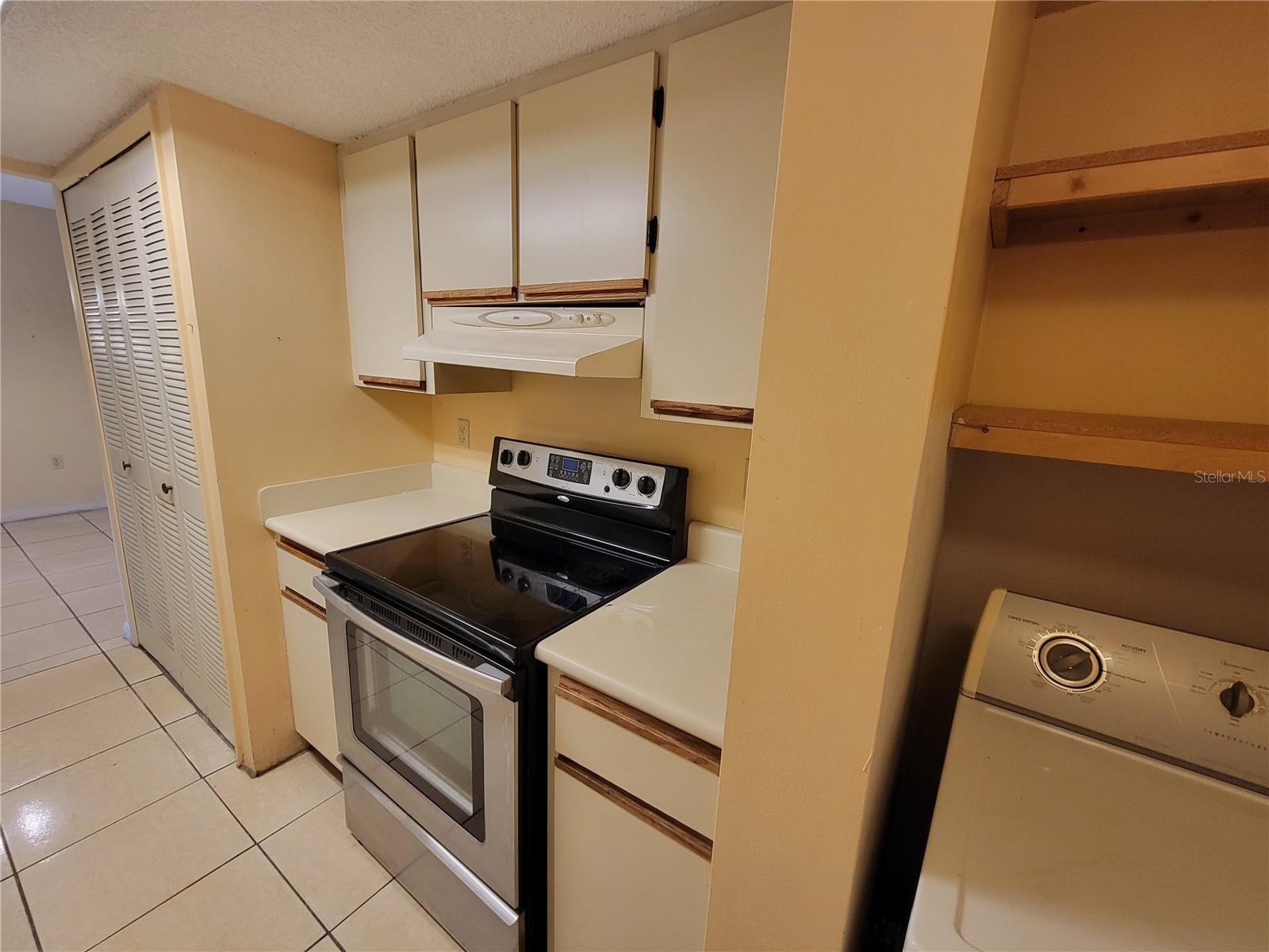 Image 7 of 17 For 6102 Curry Ford Road 103