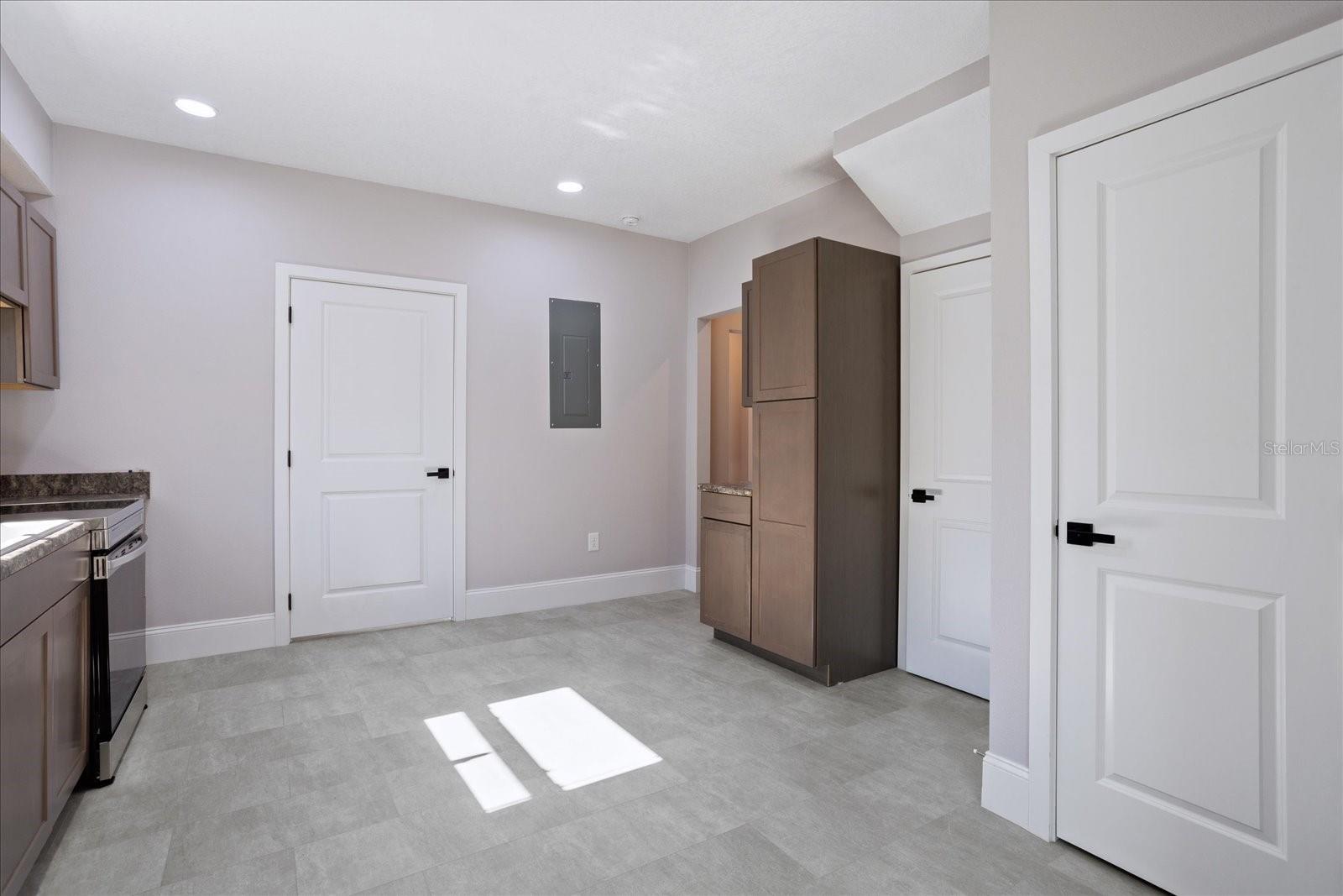 Image 11 of 20 For 706 New York Avenue