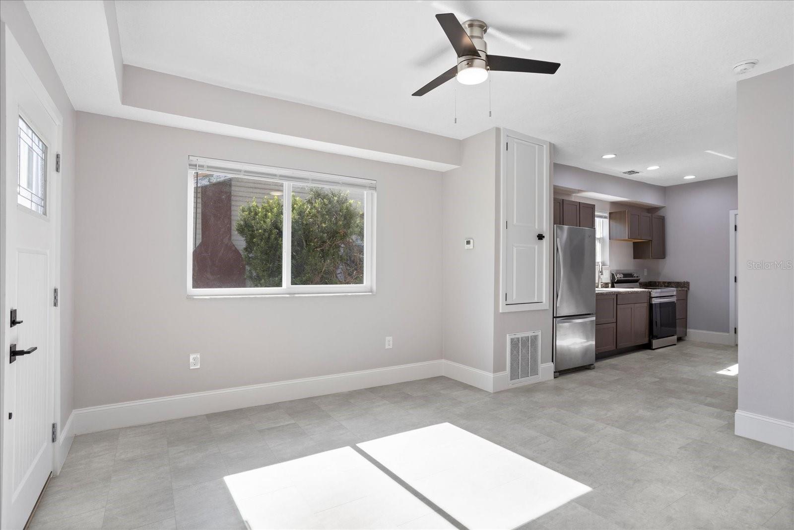 Image 4 of 20 For 706 New York Avenue