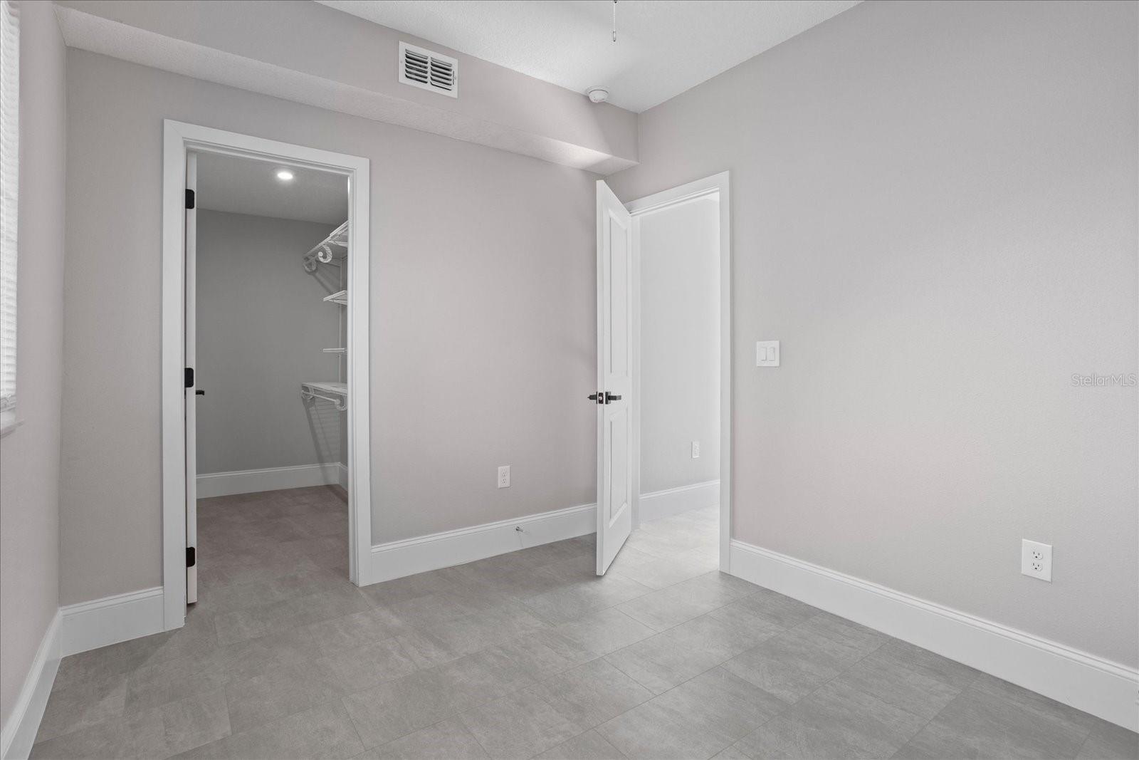 Image 7 of 20 For 706 New York Avenue