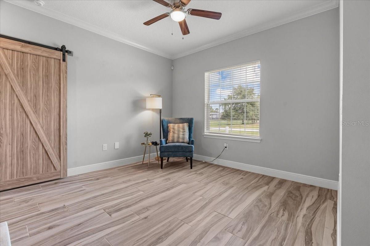 Image 12 of 51 For 18704 Northcliff Street