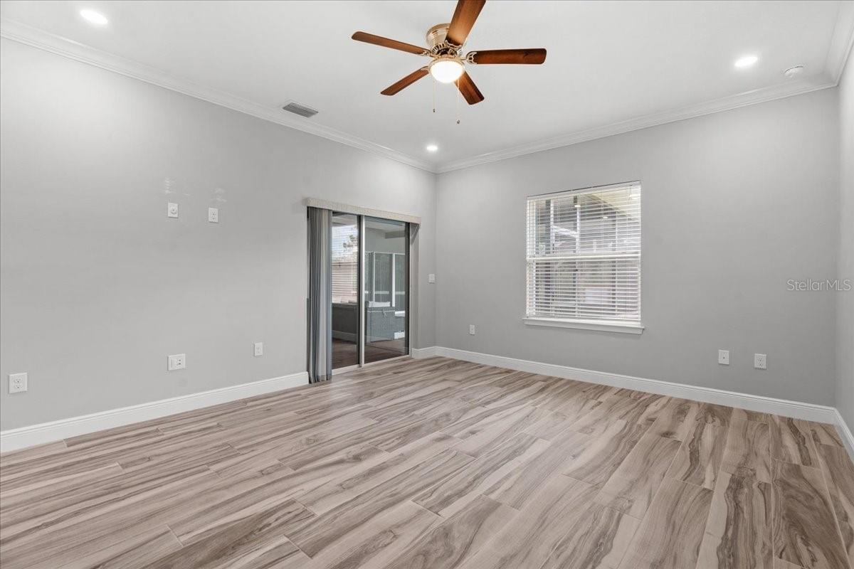 Image 22 of 51 For 18704 Northcliff Street