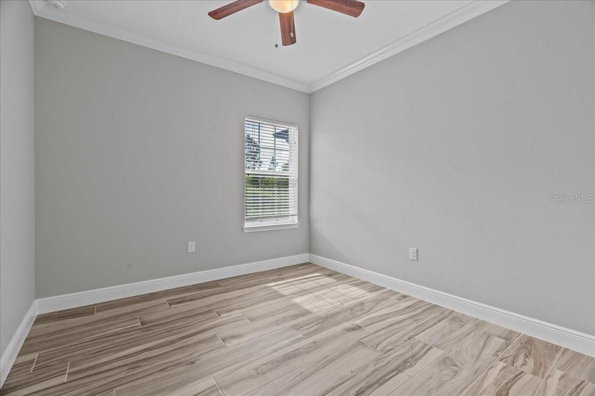 Image 26 of 51 For 18704 Northcliff Street