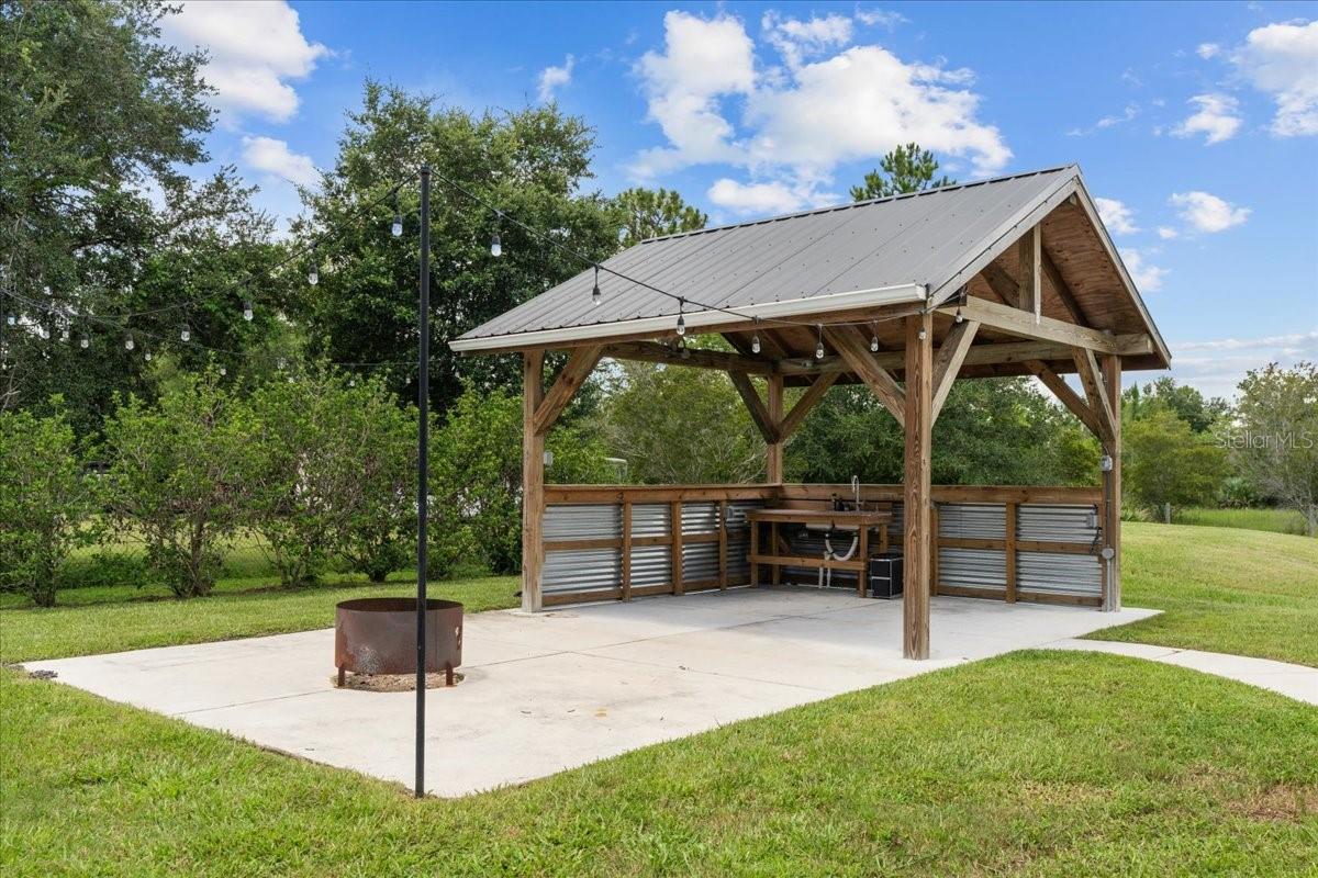 Image 37 of 51 For 18704 Northcliff Street