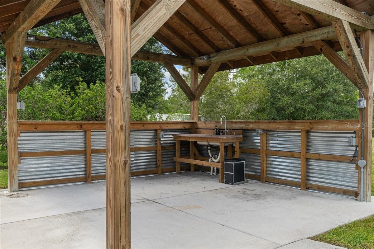 Image 38 of 51 For 18704 Northcliff Street