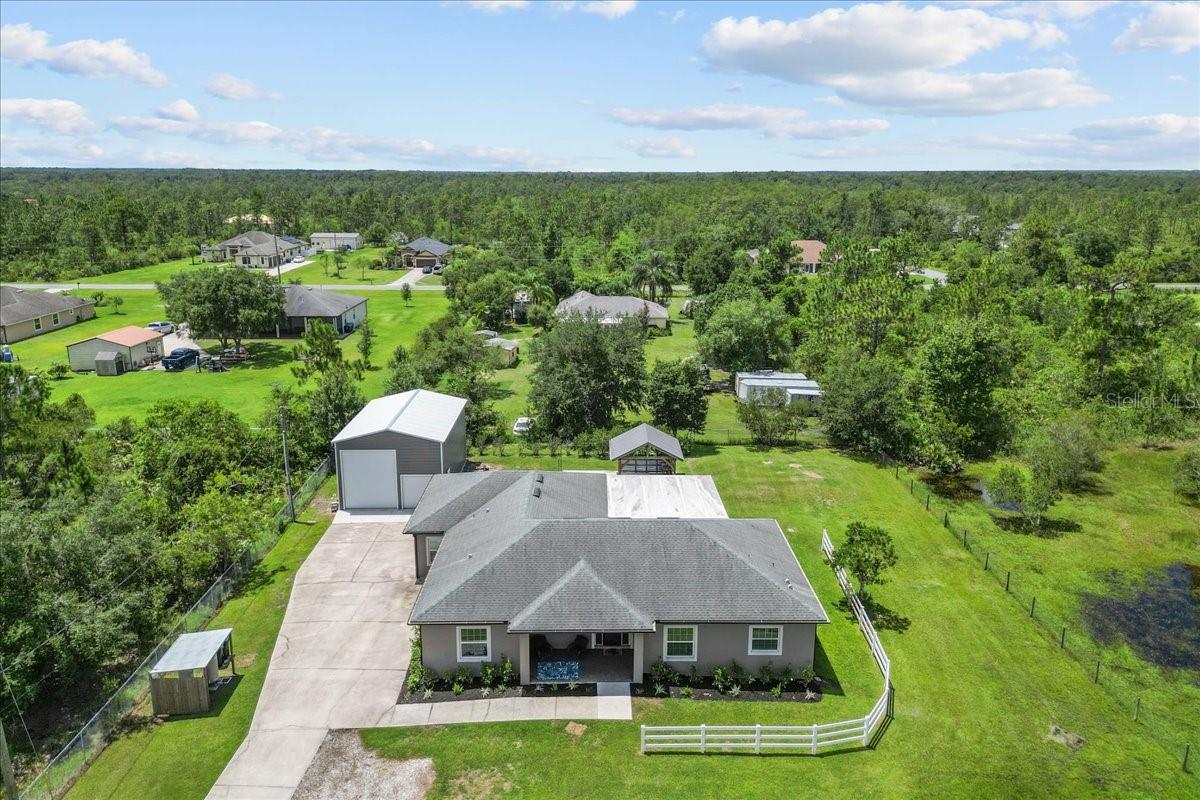 Image 4 of 51 For 18704 Northcliff Street