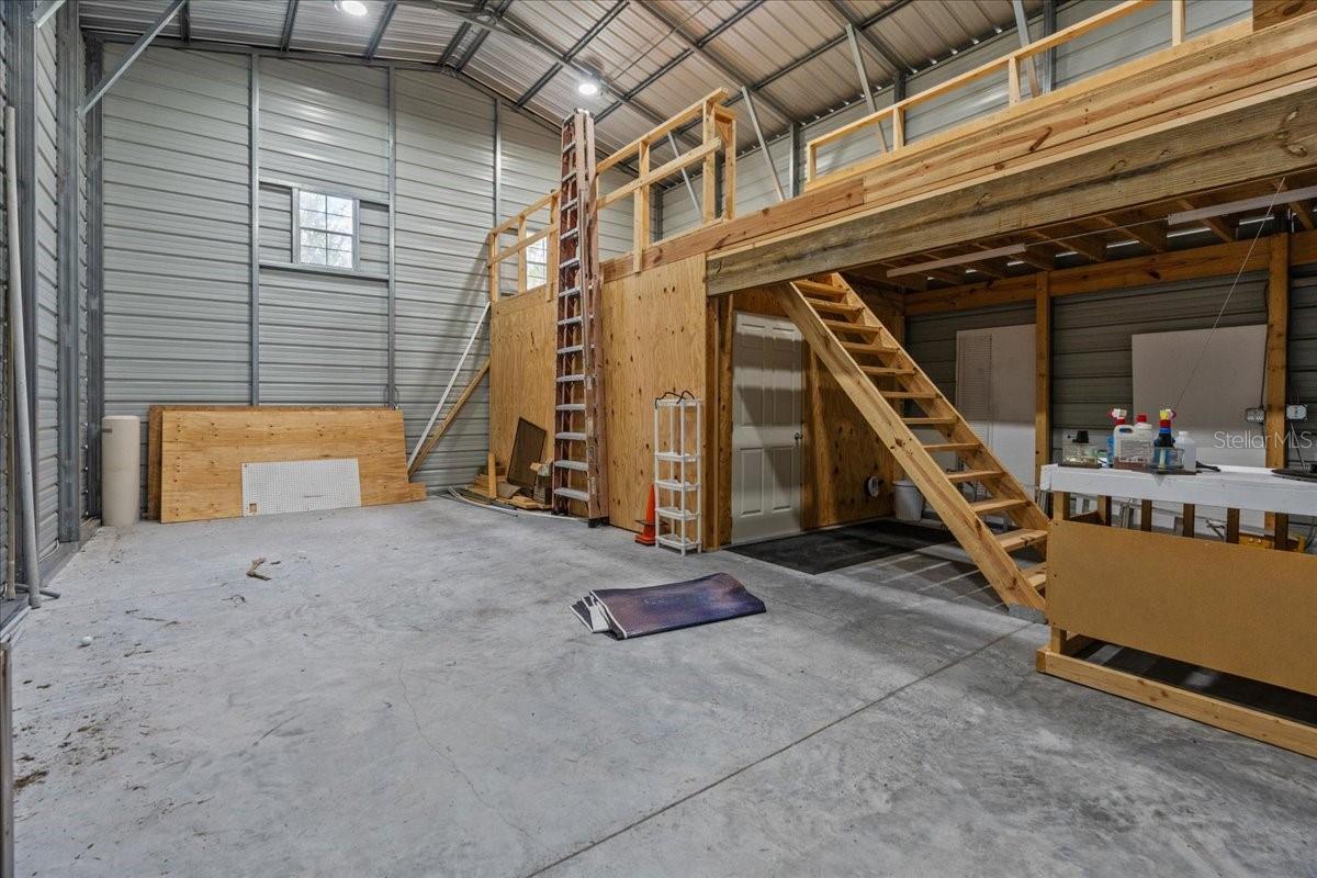 Image 43 of 51 For 18704 Northcliff Street