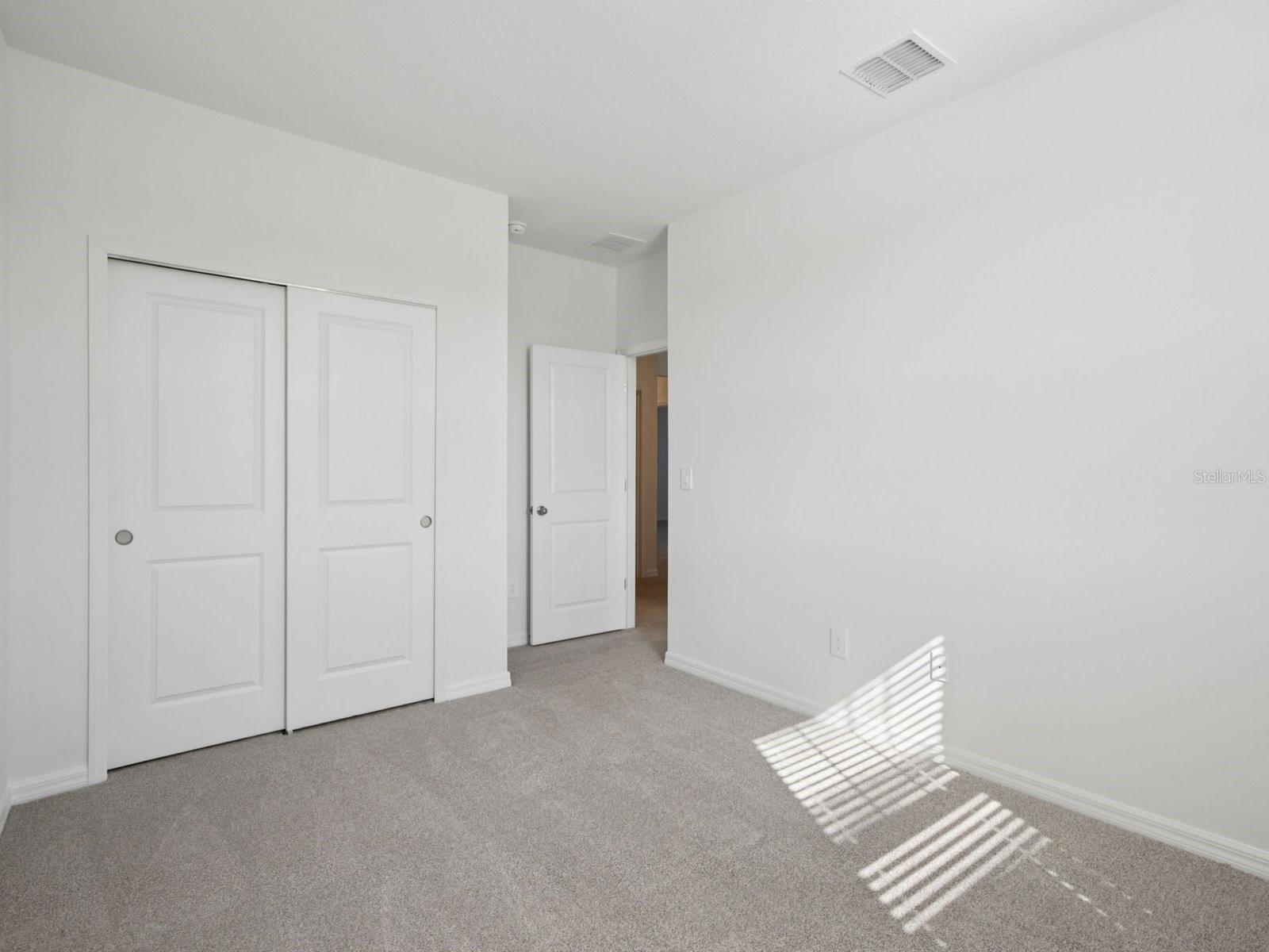 Image 27 of 44 For 13221 Shellmore Avenue