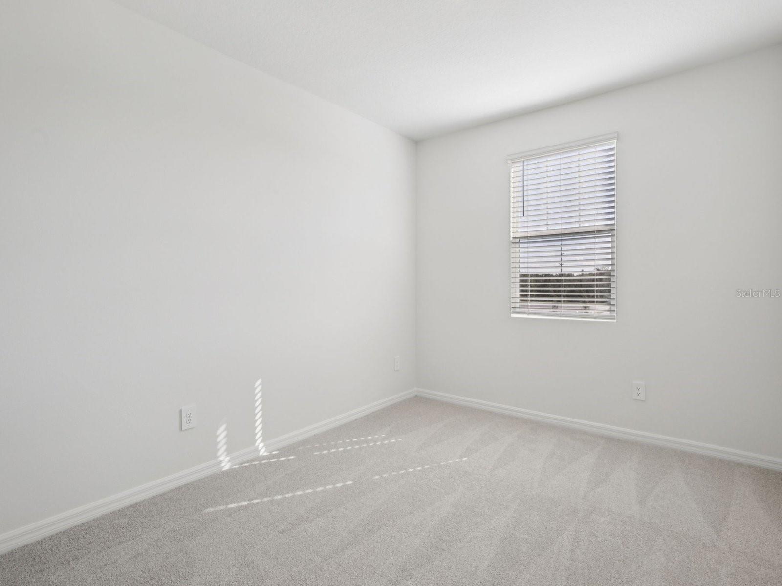 Image 28 of 44 For 13221 Shellmore Avenue