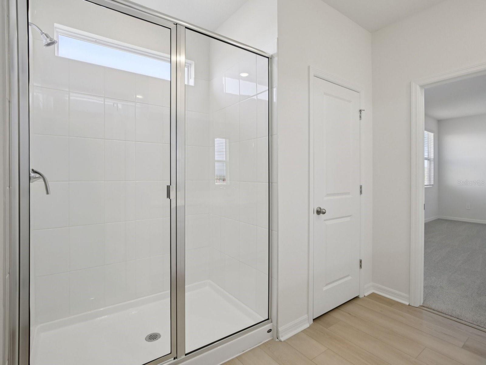 Image 35 of 44 For 13221 Shellmore Avenue