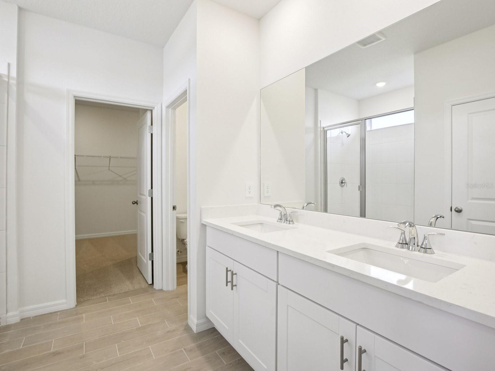 Image 29 of 46 For 13311 Shellmore Avenue