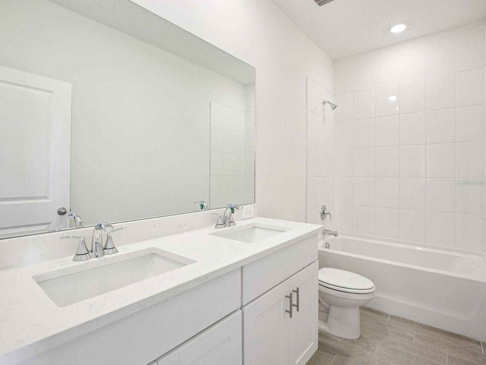 Image 35 of 46 For 13311 Shellmore Avenue