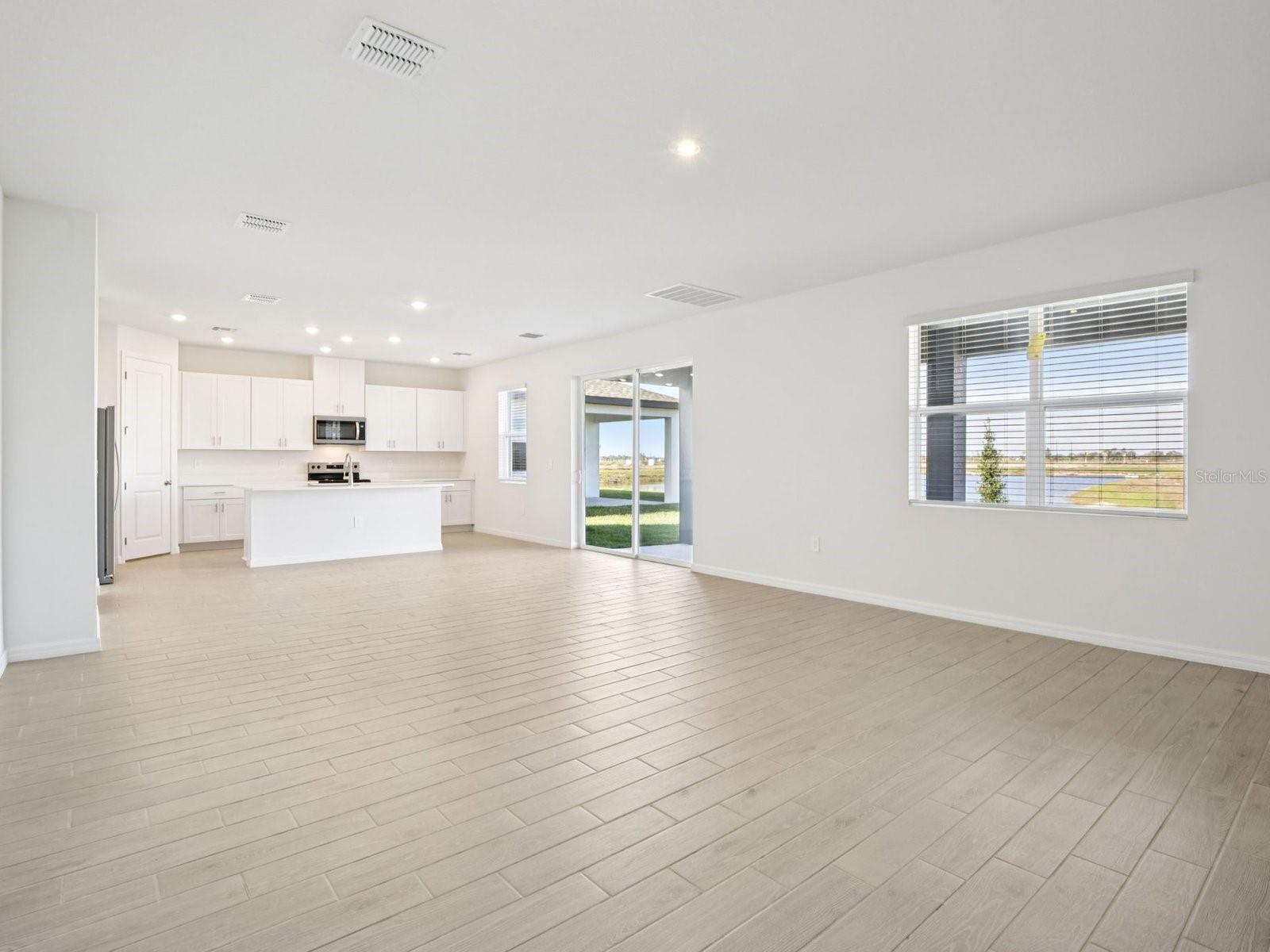 Image 9 of 46 For 13311 Shellmore Avenue