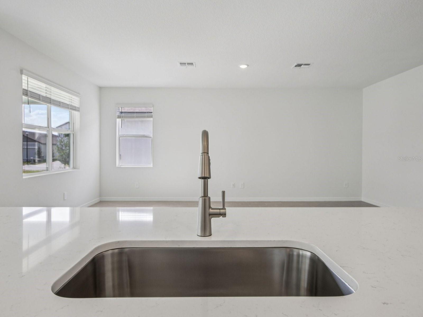 Image 14 of 33 For 13310 Shellmore Avenue