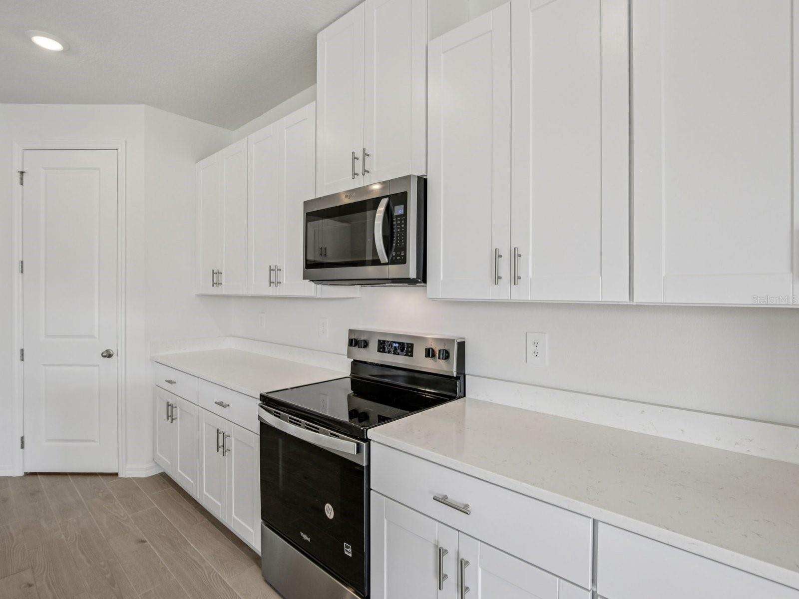 Image 16 of 33 For 13310 Shellmore Avenue