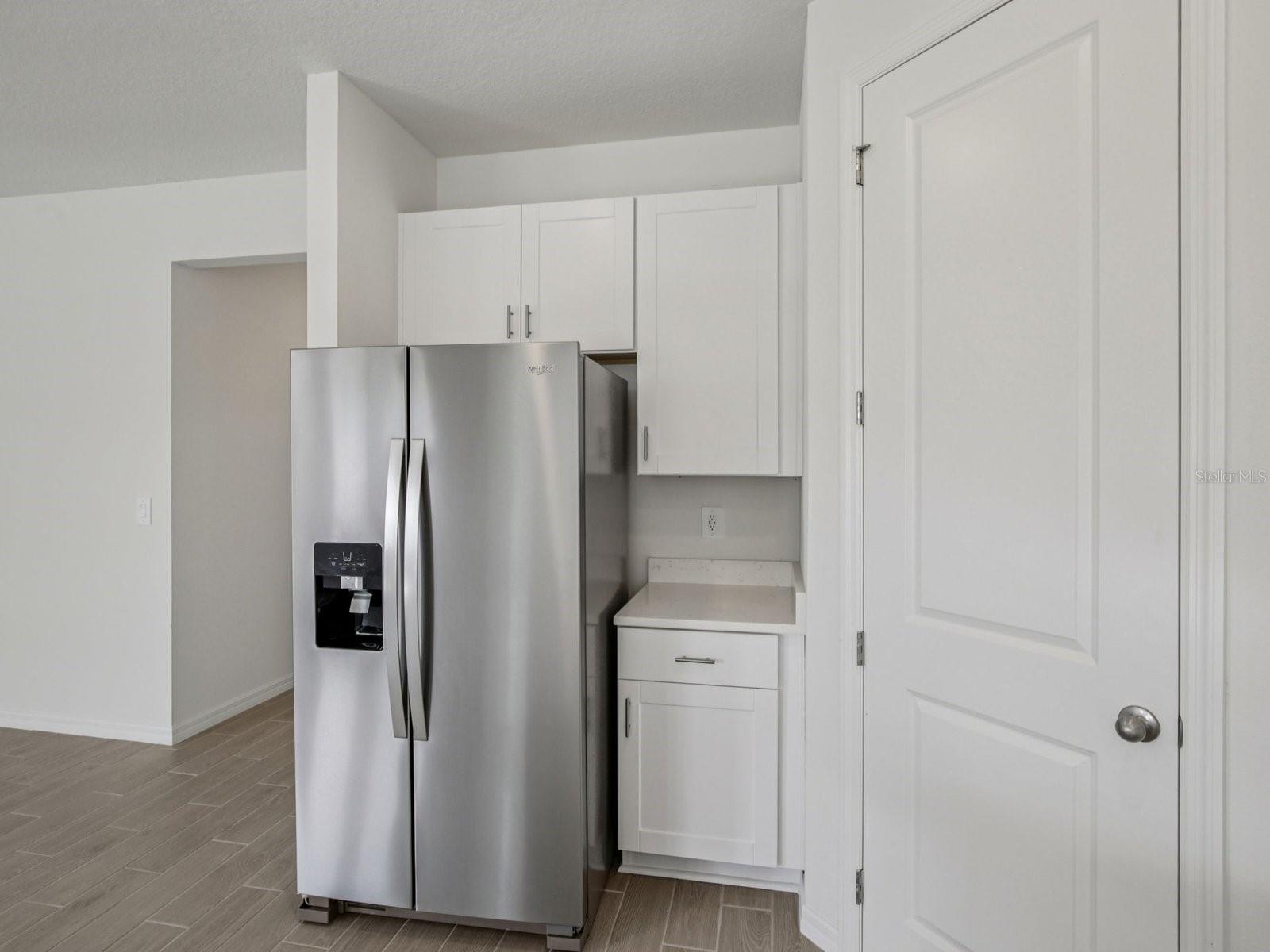 Image 19 of 33 For 13310 Shellmore Avenue