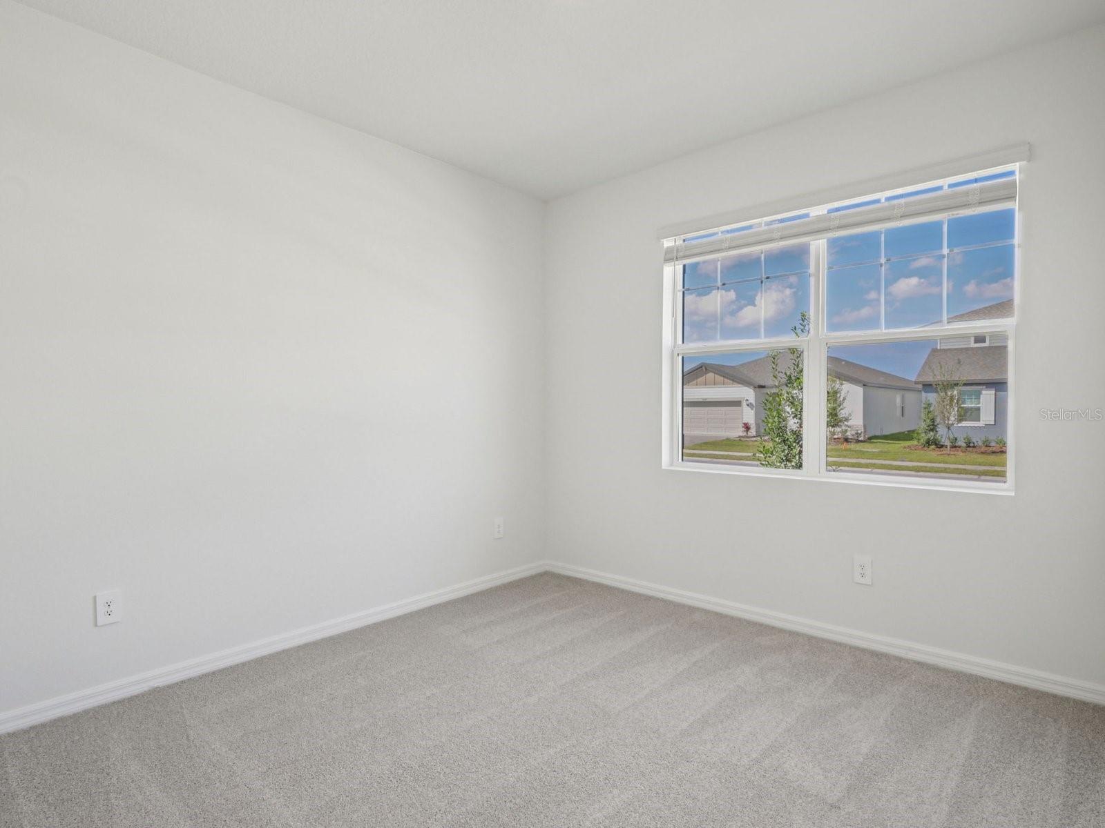 Image 22 of 33 For 13310 Shellmore Avenue