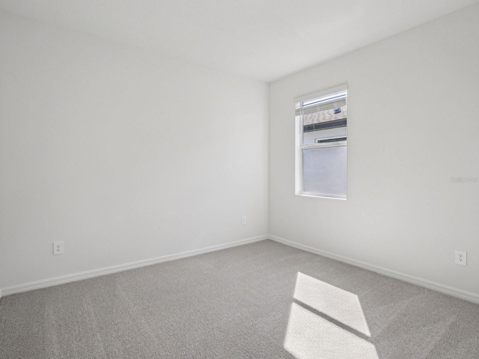 Image 25 of 33 For 13310 Shellmore Avenue