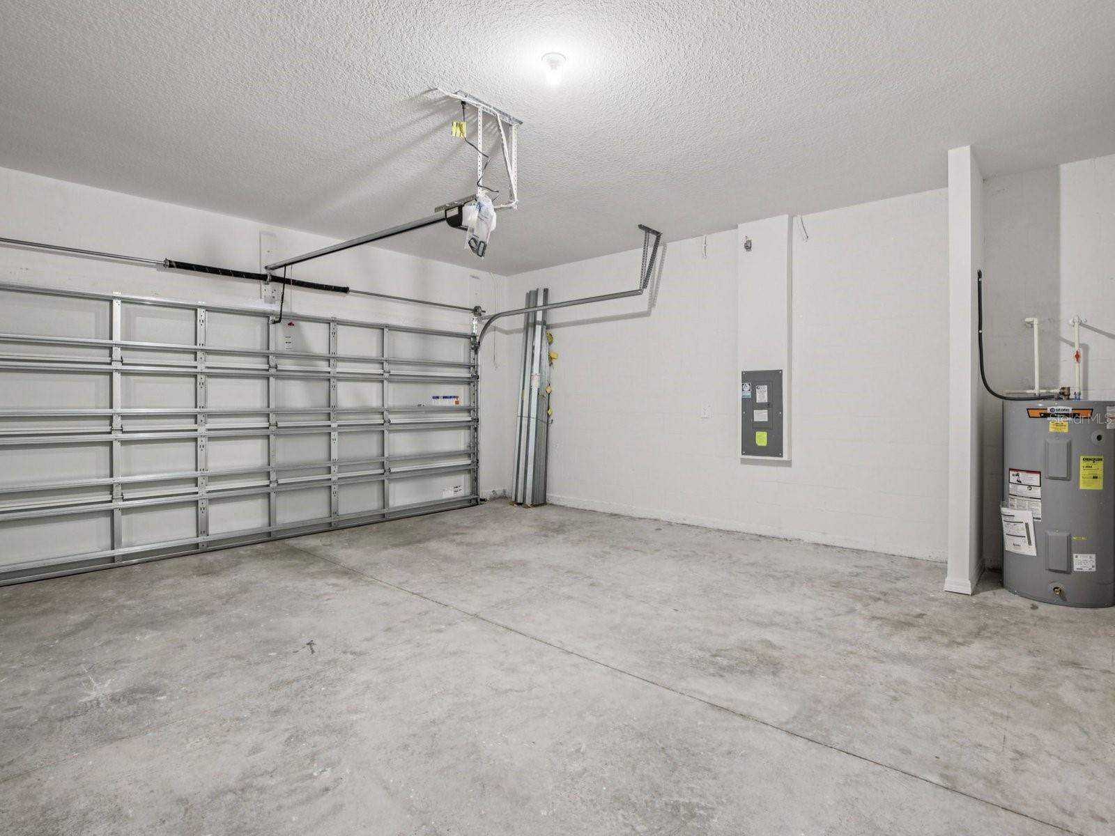 Image 31 of 33 For 13310 Shellmore Avenue