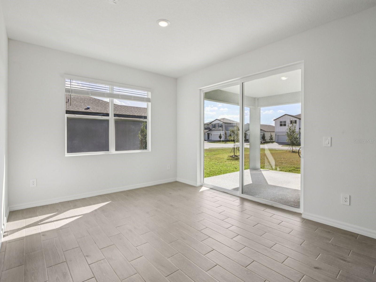 Image 9 of 33 For 13310 Shellmore Avenue